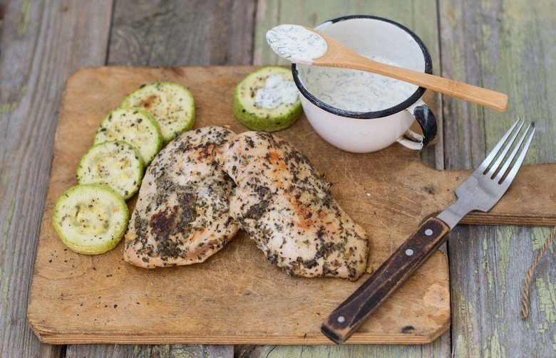 Grilled Chicken With Alabama White Sauce