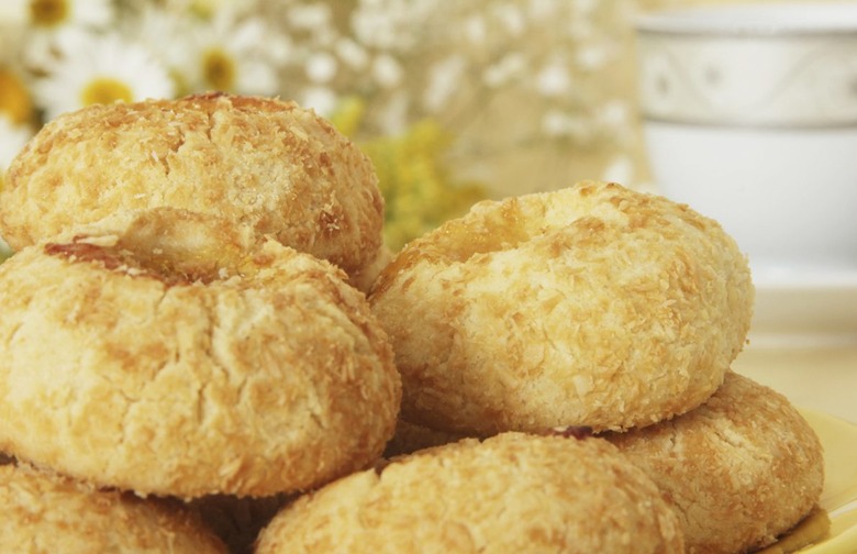 Cornmeal and Coconut Cookies