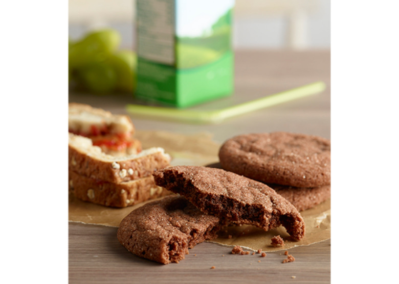 https://www.thedailymeal.com/img/gallery/our-50-best-cookie-recipes/01_chocolate_snickerdoodle_courtesy.png