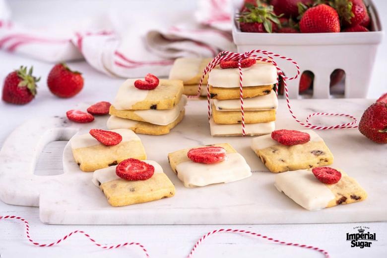 Strawberry Vanilla Shortbread Cookies