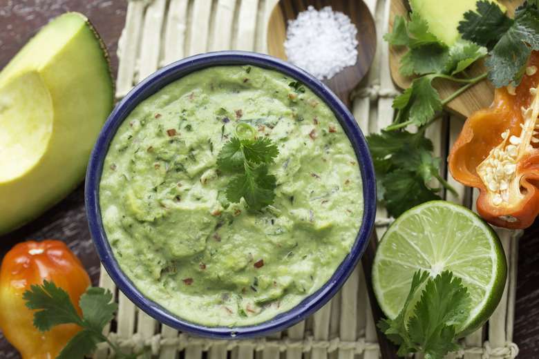 Dr. BBQ's Roasted Garlic Guacamole 