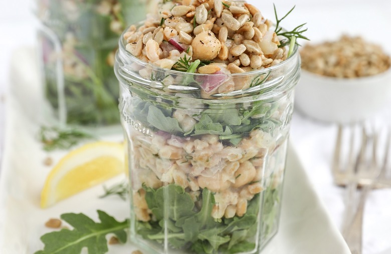 Layered Mason Jar Farro and Chickpea Salad 