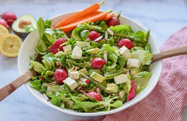 Spring Green Salad With Asparagus 