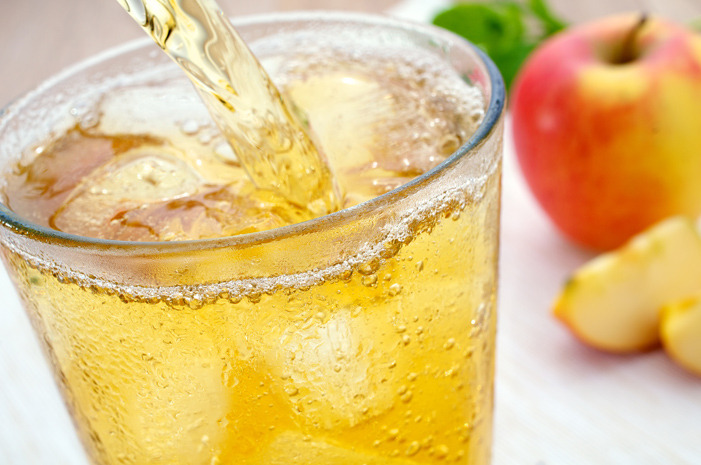 Drinks: Sparkling Apple Cider