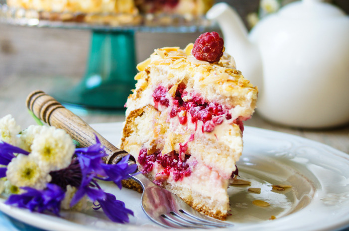 Raspberry and Champagne Layer Cake