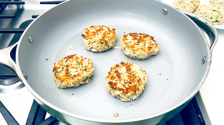 pan frying tuna patties