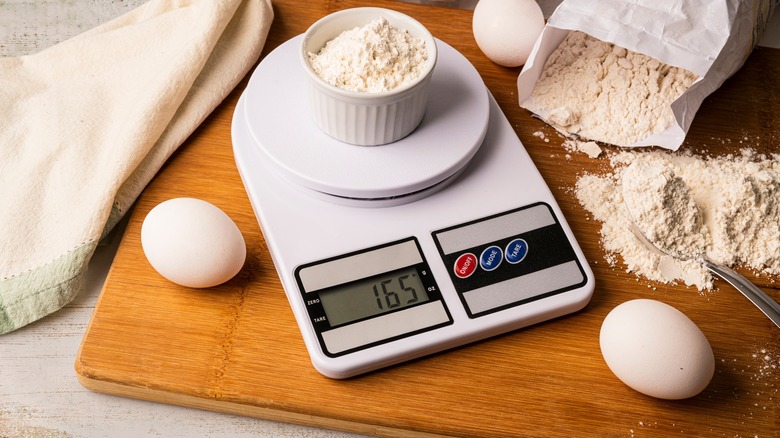 flour on weighing scale