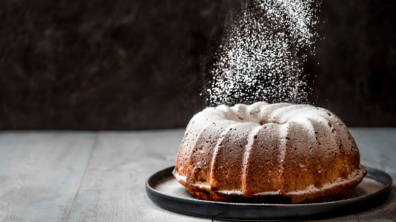 powdered sugar on cake