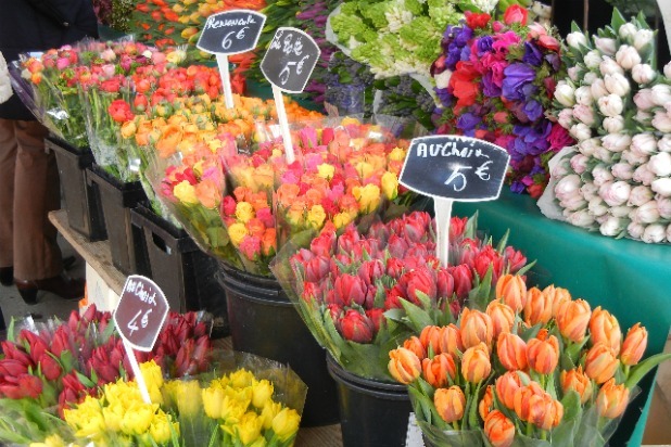 Grenelle Open-Air Food Market (15th Arrondisement)