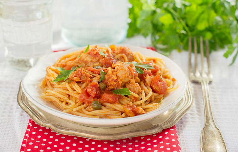 Pasta With Tuna and Tomato Cream Sauce