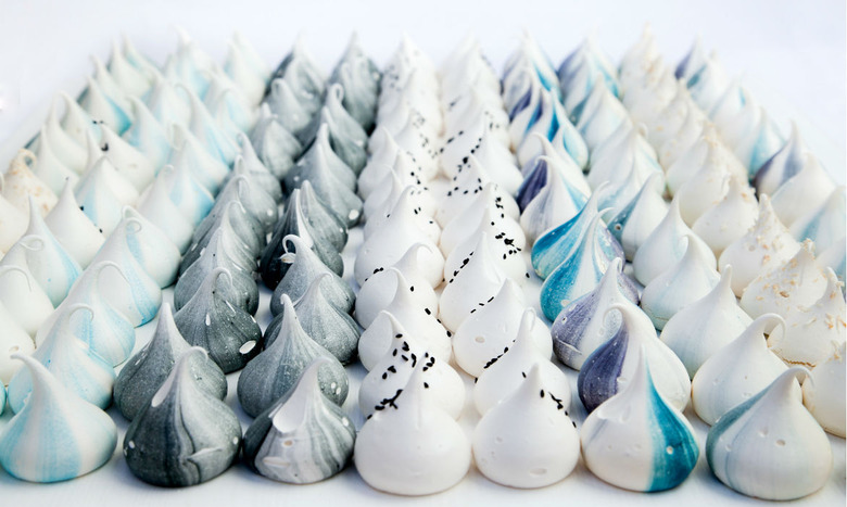 Meringue Kisses