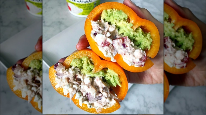 Bell pepper sandwich with avocado 