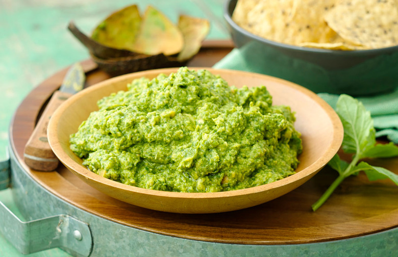 Spicy Avocado Hummus