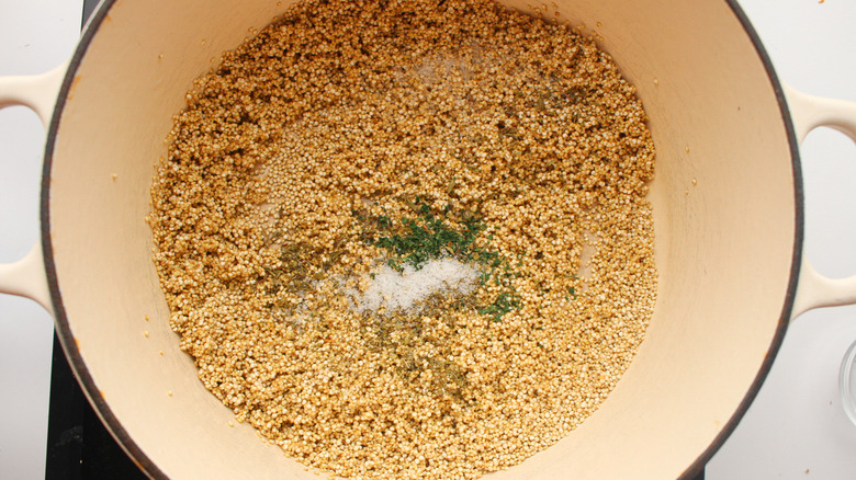 uncooked quinoa and seasonings 