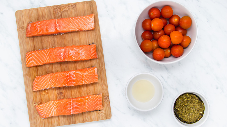 ingredients for the pesto-baked salmon