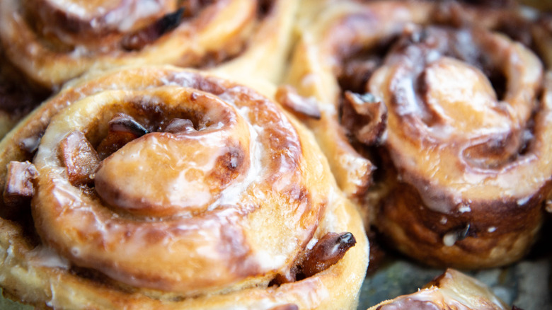 glazed cinnamon rolls