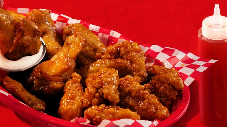 Pizza Hut hot honey wings