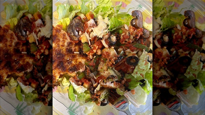 Pizza salad 