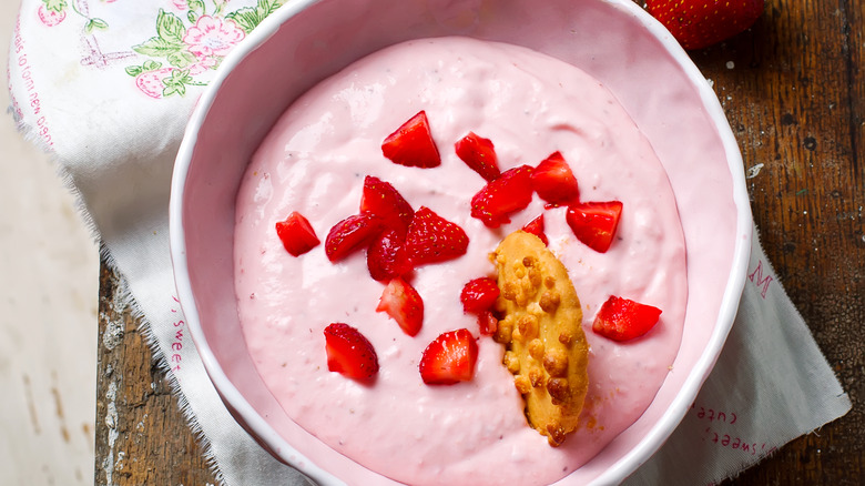 Strawberry cream cheese dip