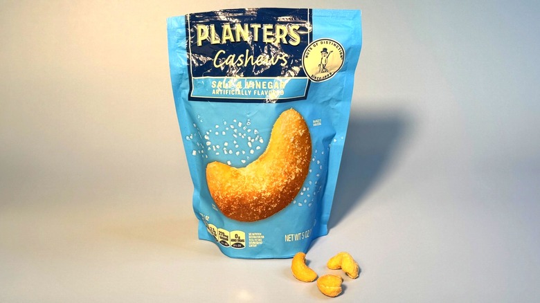 bag of salt and vinegar cashews