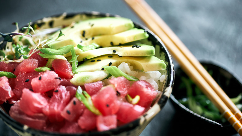 poke bowl with tuna