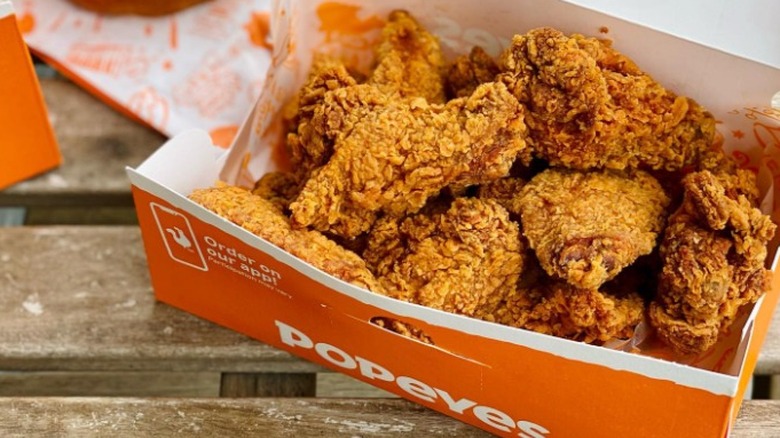 Popeyes ghost pepper wings in a box