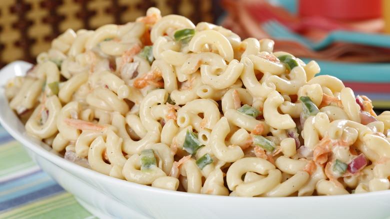 Creamy macaroni salad with vegetables