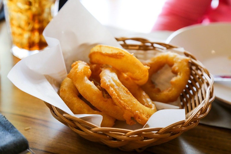 Prosecco Battered Onion Rings