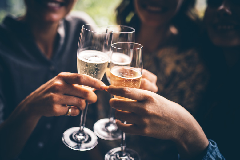 Prosecco Gets You Drunk Faster Than A Shot 