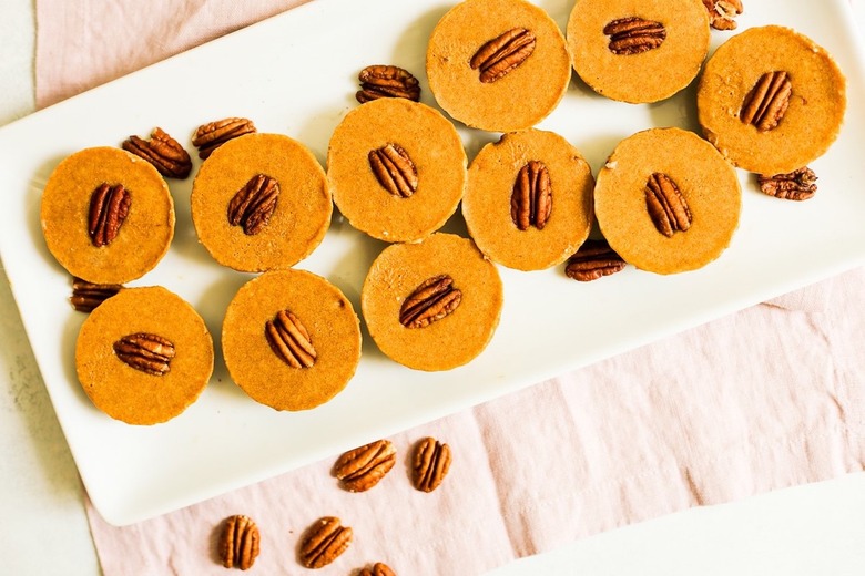 No-Bake Pumpkin Pecan Pie Bites