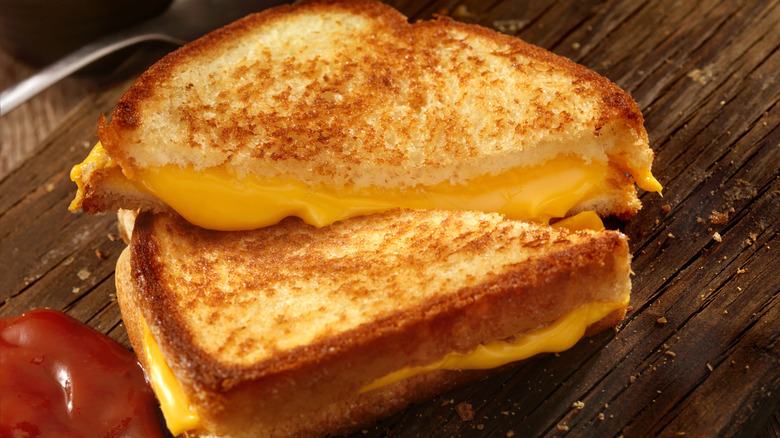 Grilled cheese sandwich