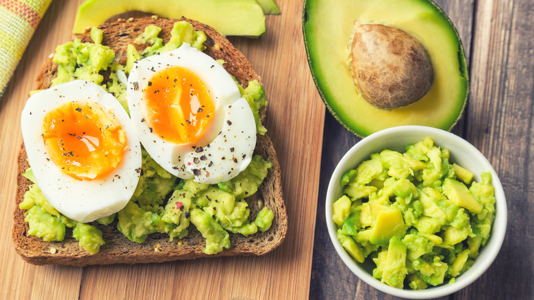 Avocado toast with egg