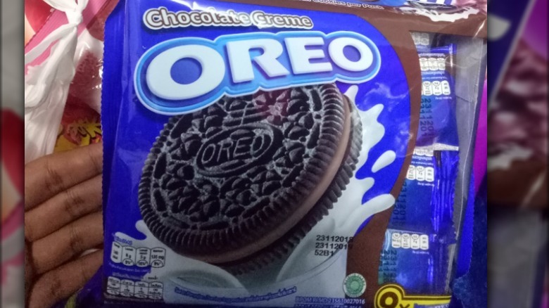 Chocolate Creme Oreos package