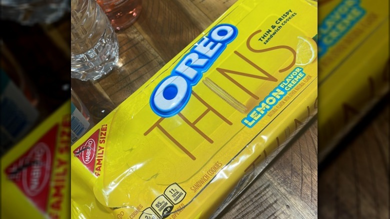 Lemon Oreo Thins package