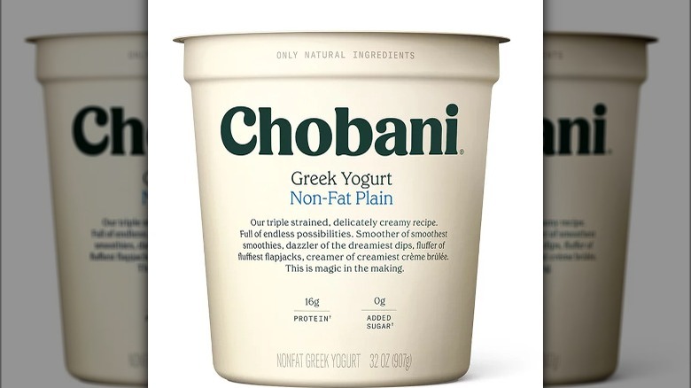 Chobani low-fat plain yogurt tub