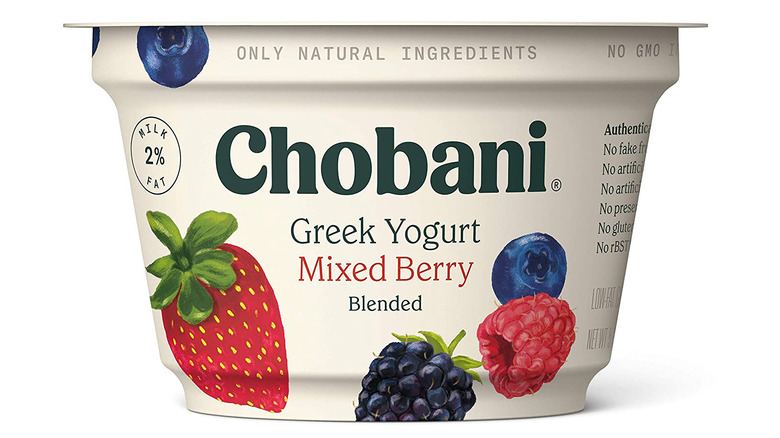 Chobani mixed berry yogurt cup