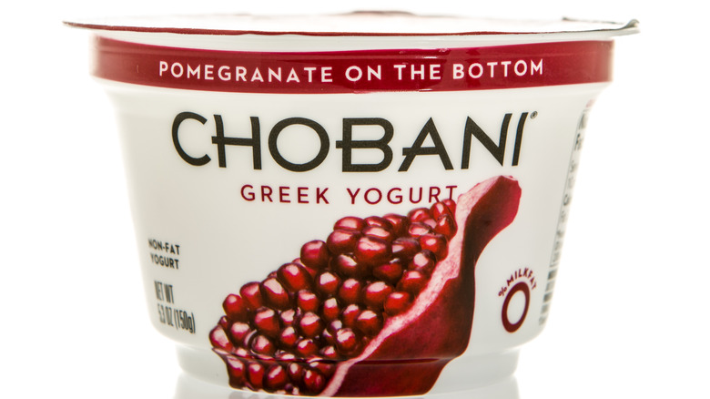 Chobani pomegranate Greek yogurt cup