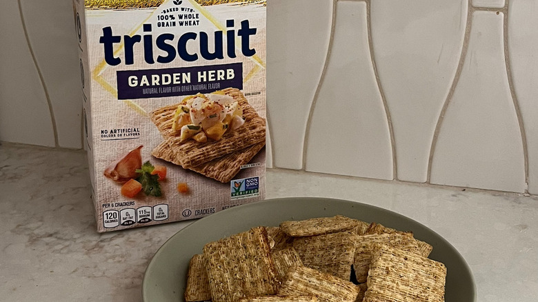 garden herb triscuits