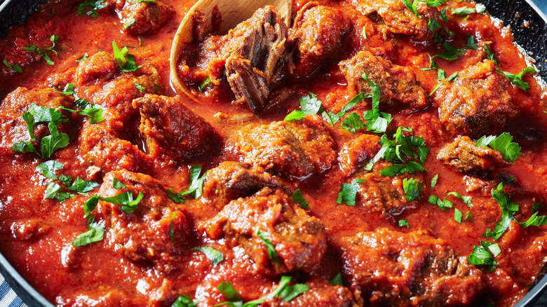 african stew with chicken and red sauce