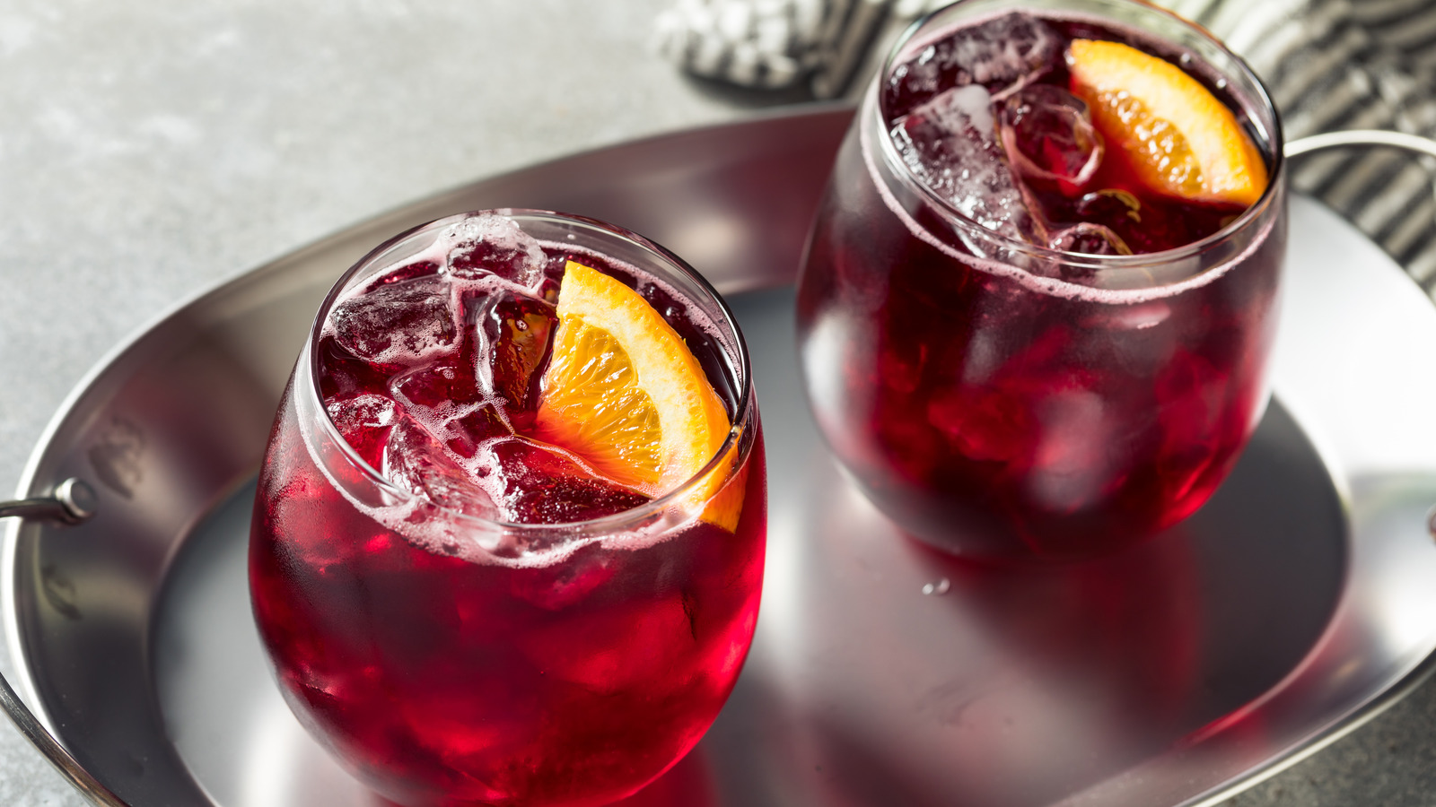 Red Wine And Ginger Ale Are All You Need For A Refreshing Spritzer