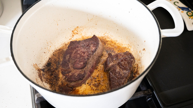 short ribs in white pot