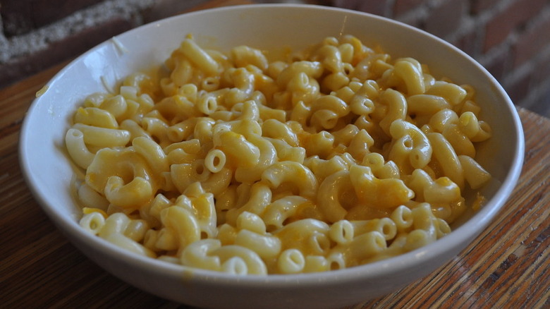 Noodles mac and cheese