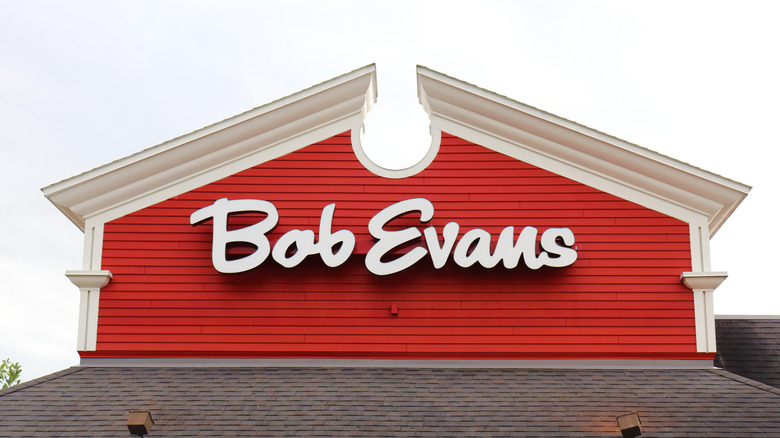 Bob Evans exterior sign