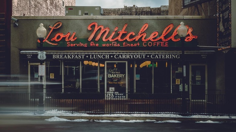 Lou Mitchell's exterior