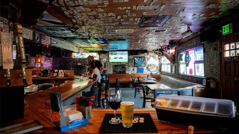 Mt. Si Tavern interior