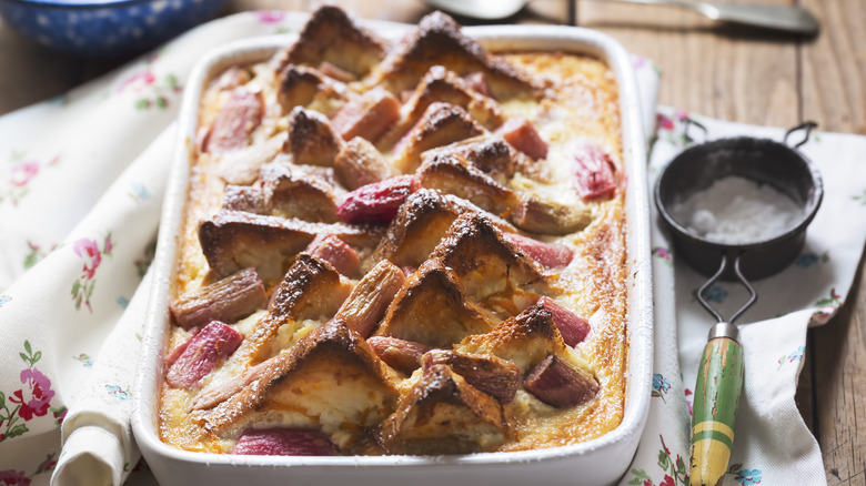 Bread pudding with fruits 