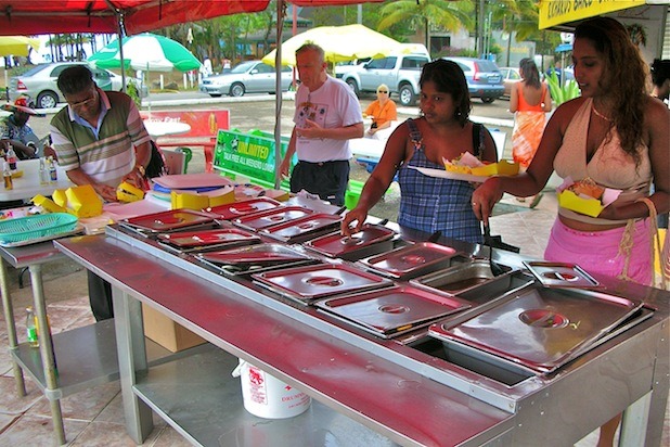 The condiment station at Richard's.