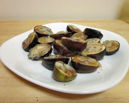 Roasted Figs with Blue Cheese