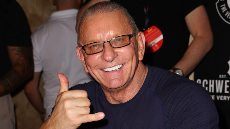 Chef Robert Irvine posing at an event