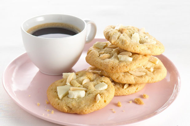 Almond White Chocolate Chunk Cookies Recipe